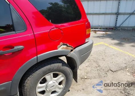 2002 Ford Escape Xlt from USA, damaged, VIN 1FMYU04112KC48528